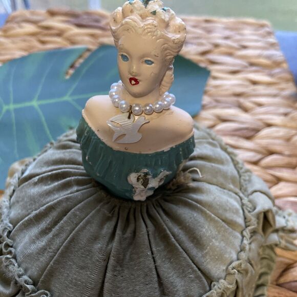 Vintage Chalkware Lady Half Doll Pin Cushion Depression Era Sage Satin Skirt - Picture 13 of 13